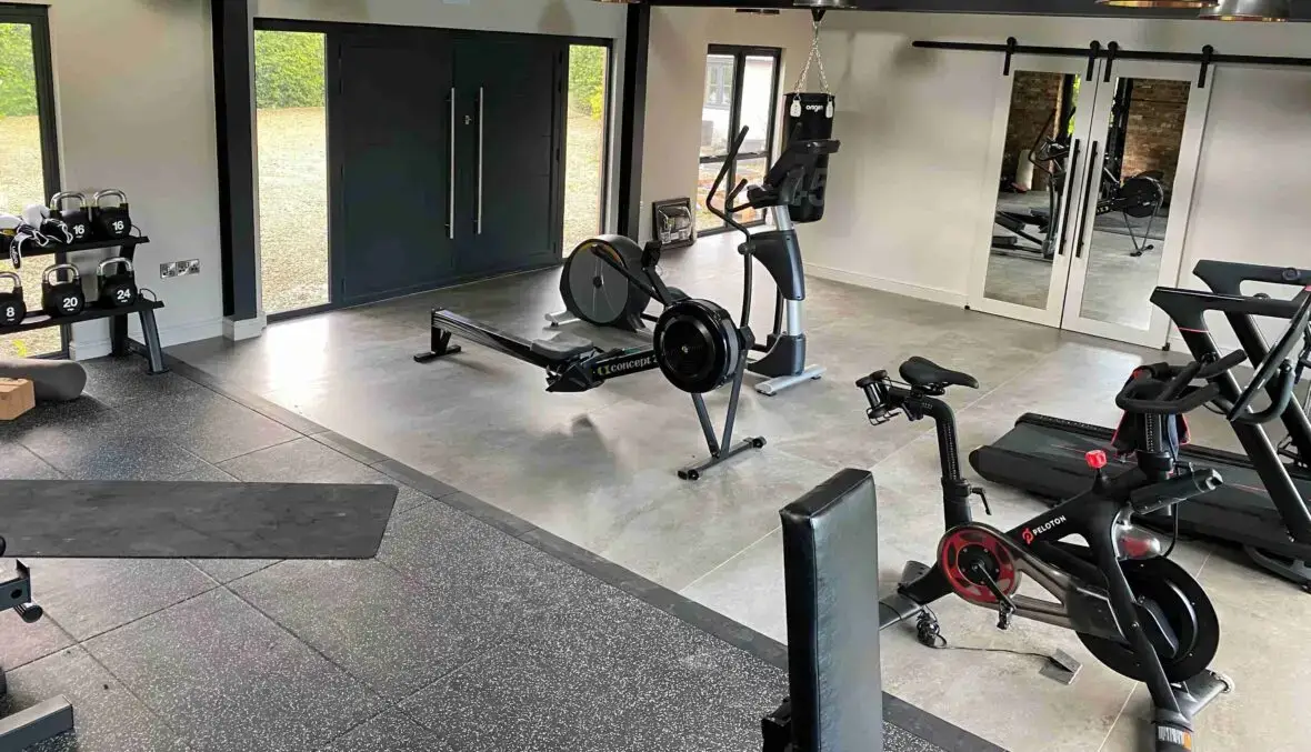 Top 10 Space Saving Home Gym Equipment Options For Uk Flats And Small Spaces Min Top 10 Space-Saving Home Gym Equipment Options For Uk Flats And Small Spaces